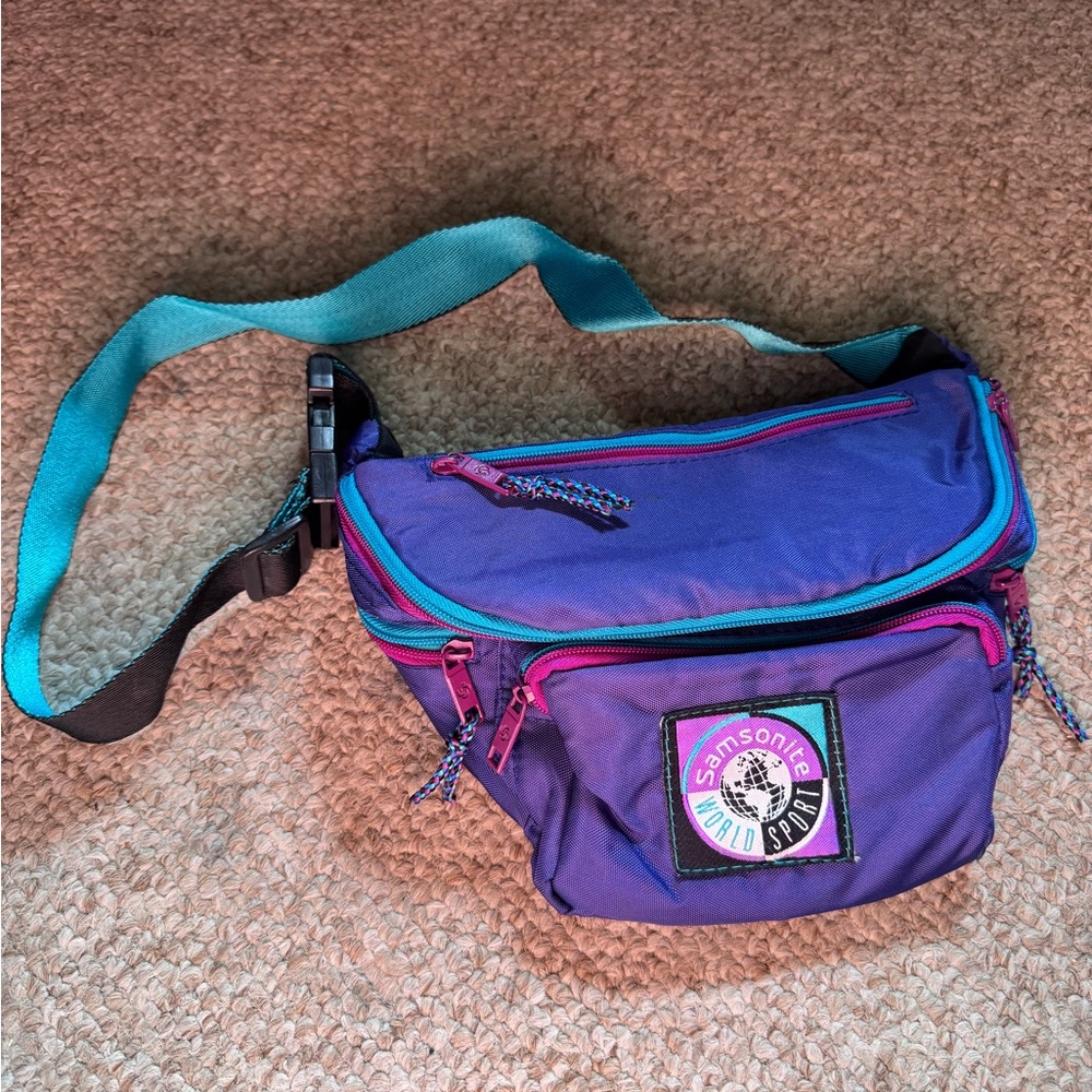VINTAGE Samsonite World Sport Fanny Pack